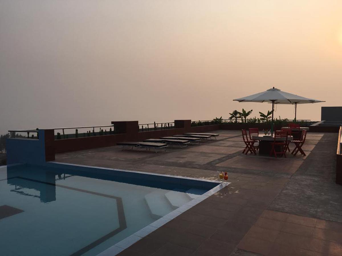 Neeshorgo Hotel & Resort Cox's Bazar Exterior photo