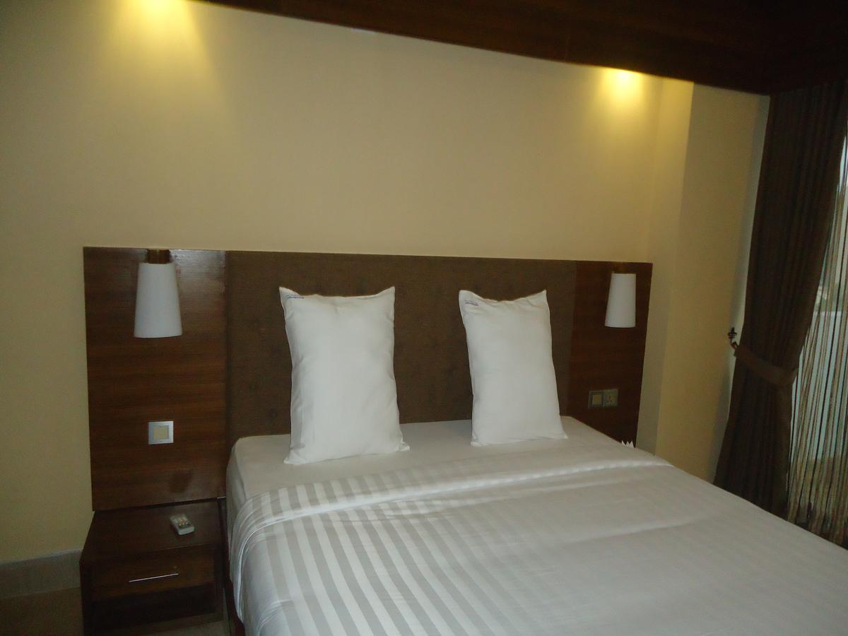 Neeshorgo Hotel & Resort Cox's Bazar Exterior photo