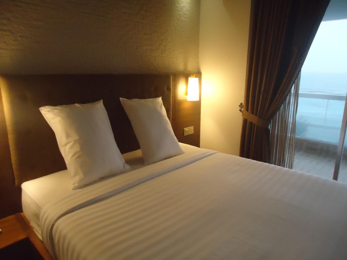 Neeshorgo Hotel & Resort Cox's Bazar Exterior photo